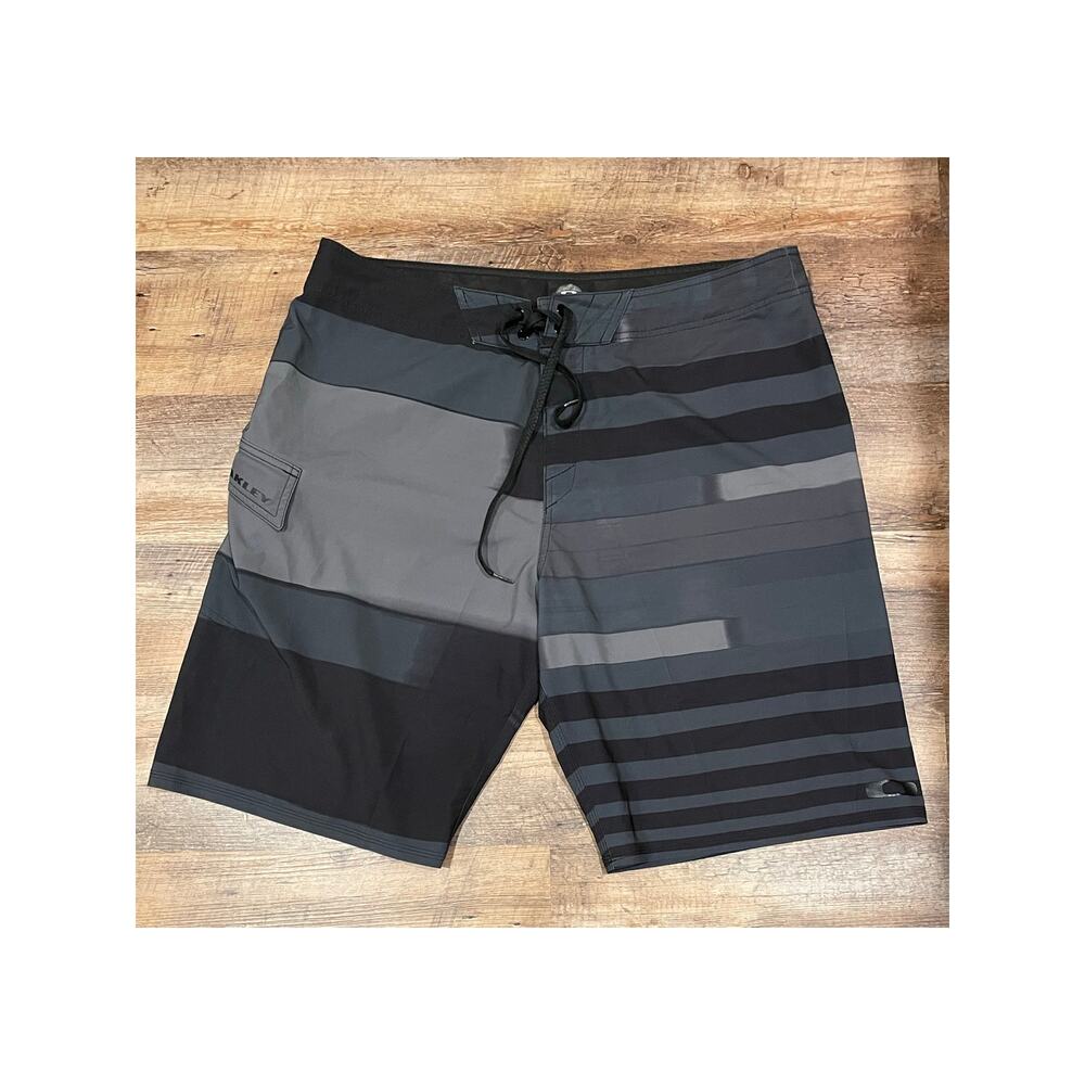 Oakley Men's Antenna Boardshorts, Jet Black, 38